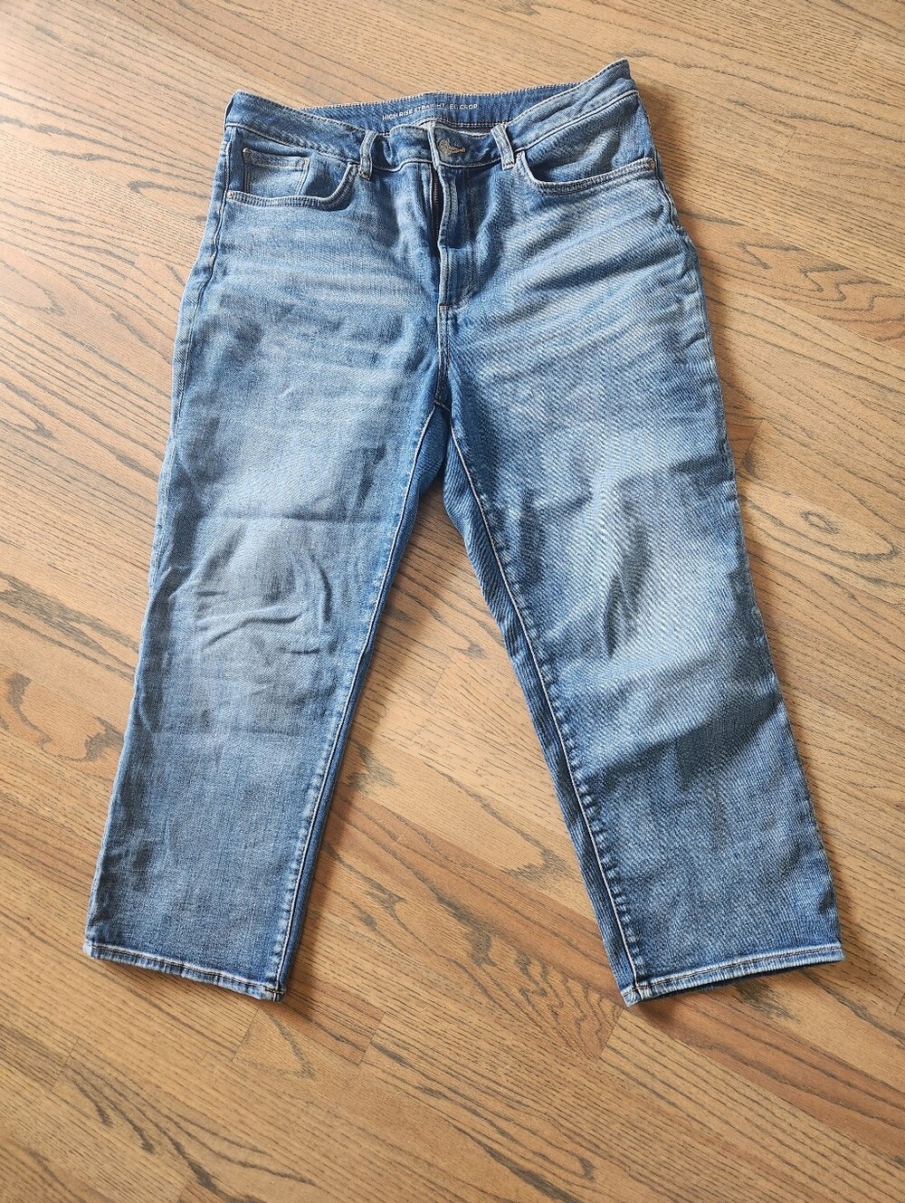 Chico's Light Wash High Rise Straight-Leg Cropped Jeans